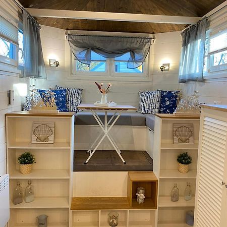 هام Tiny House Ems Im Pier9 Tiny House Hotel المظهر الخارجي الصورة