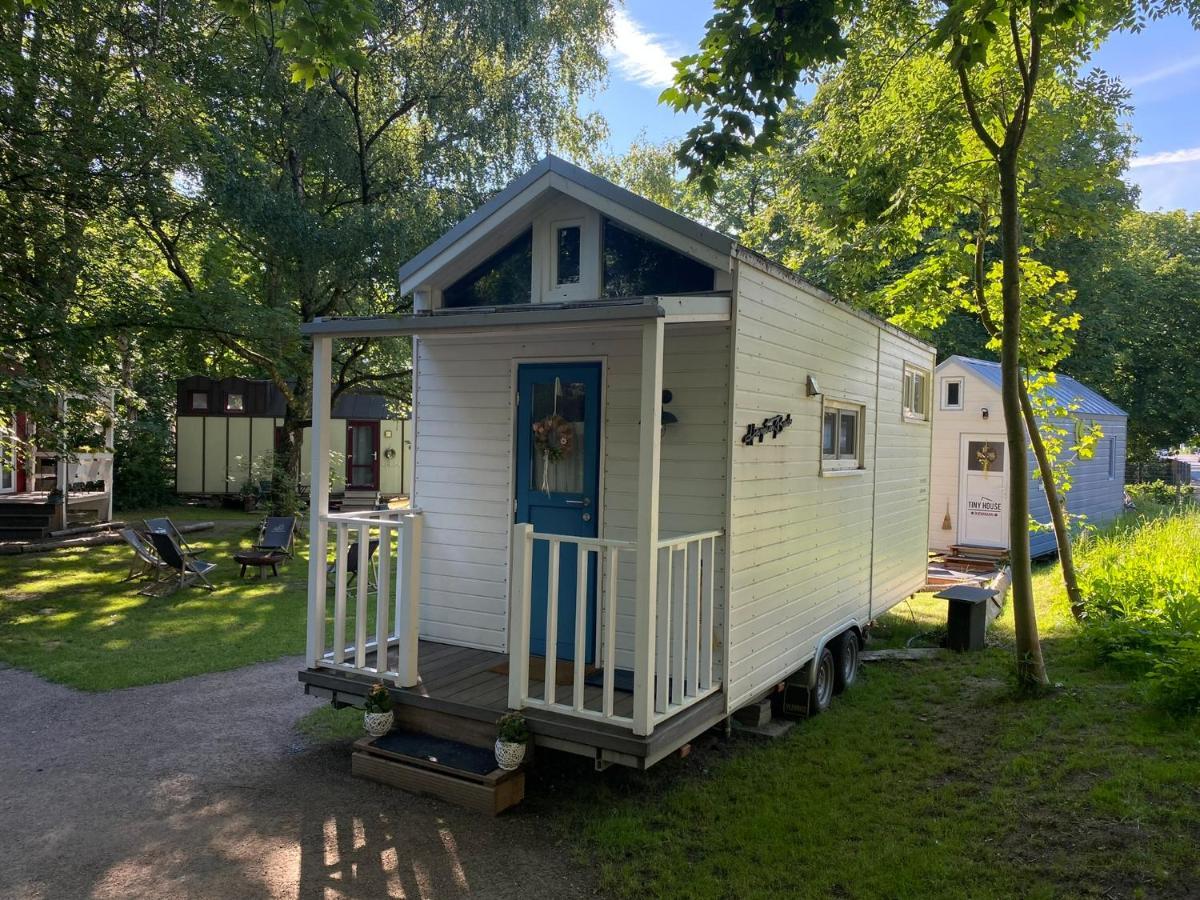 هام Tiny House Ems Im Pier9 Tiny House Hotel المظهر الخارجي الصورة