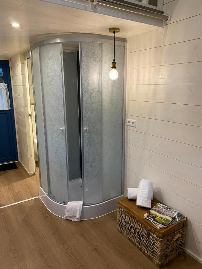 هام Tiny House Ems Im Pier9 Tiny House Hotel المظهر الخارجي الصورة